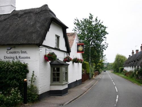 Golden Ball Hotel Elsworth Exterior foto